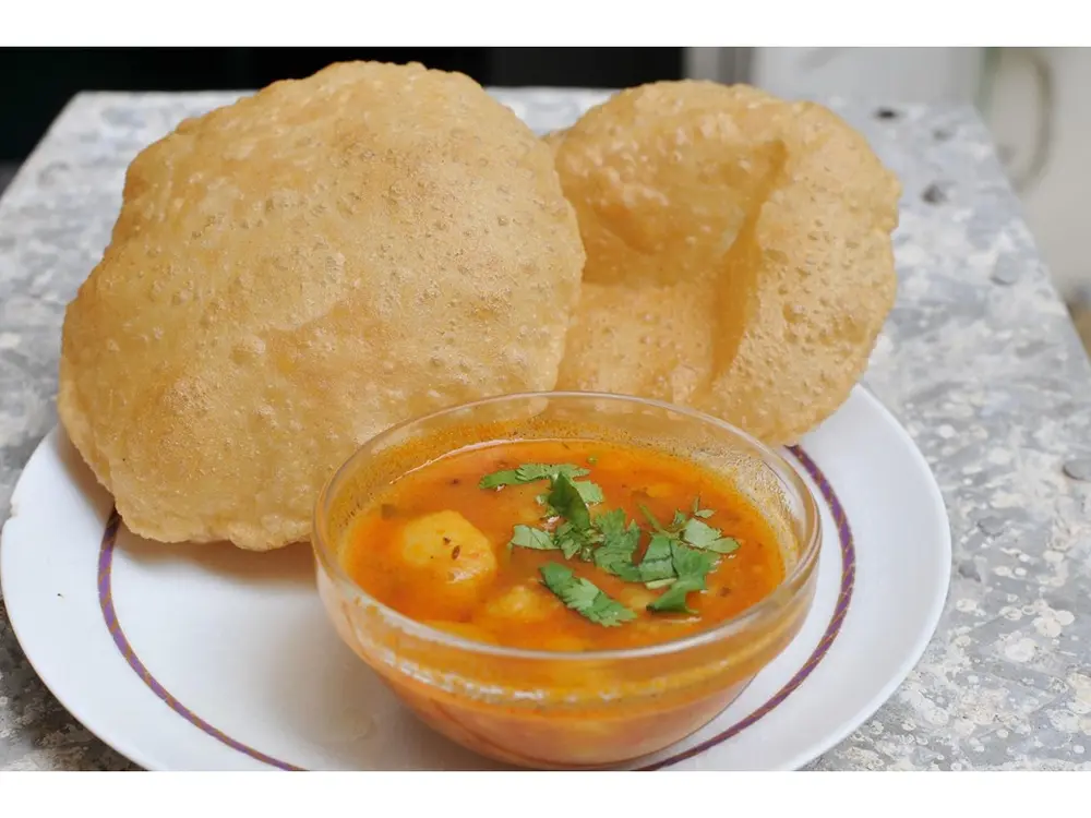 Aloo Sabji with Poori (8 pcs) & Salad